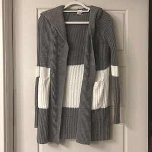 Black and Grey hooded cardigan 💞